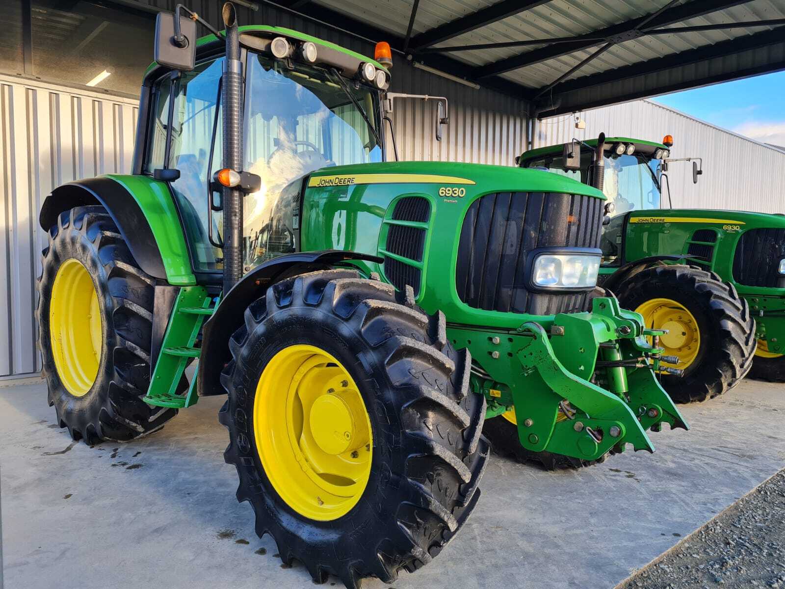 JOHN DEERE 6930 PREMIUM