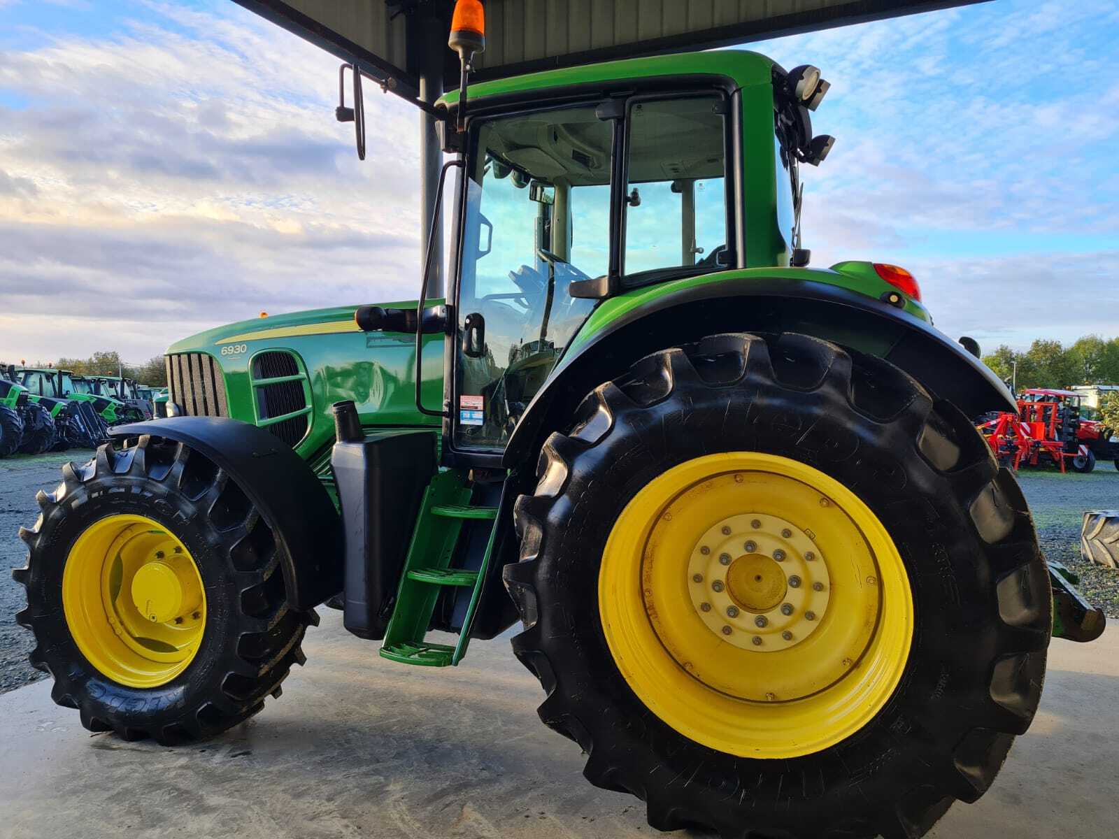 JOHN DEERE 6930 PREMIUM