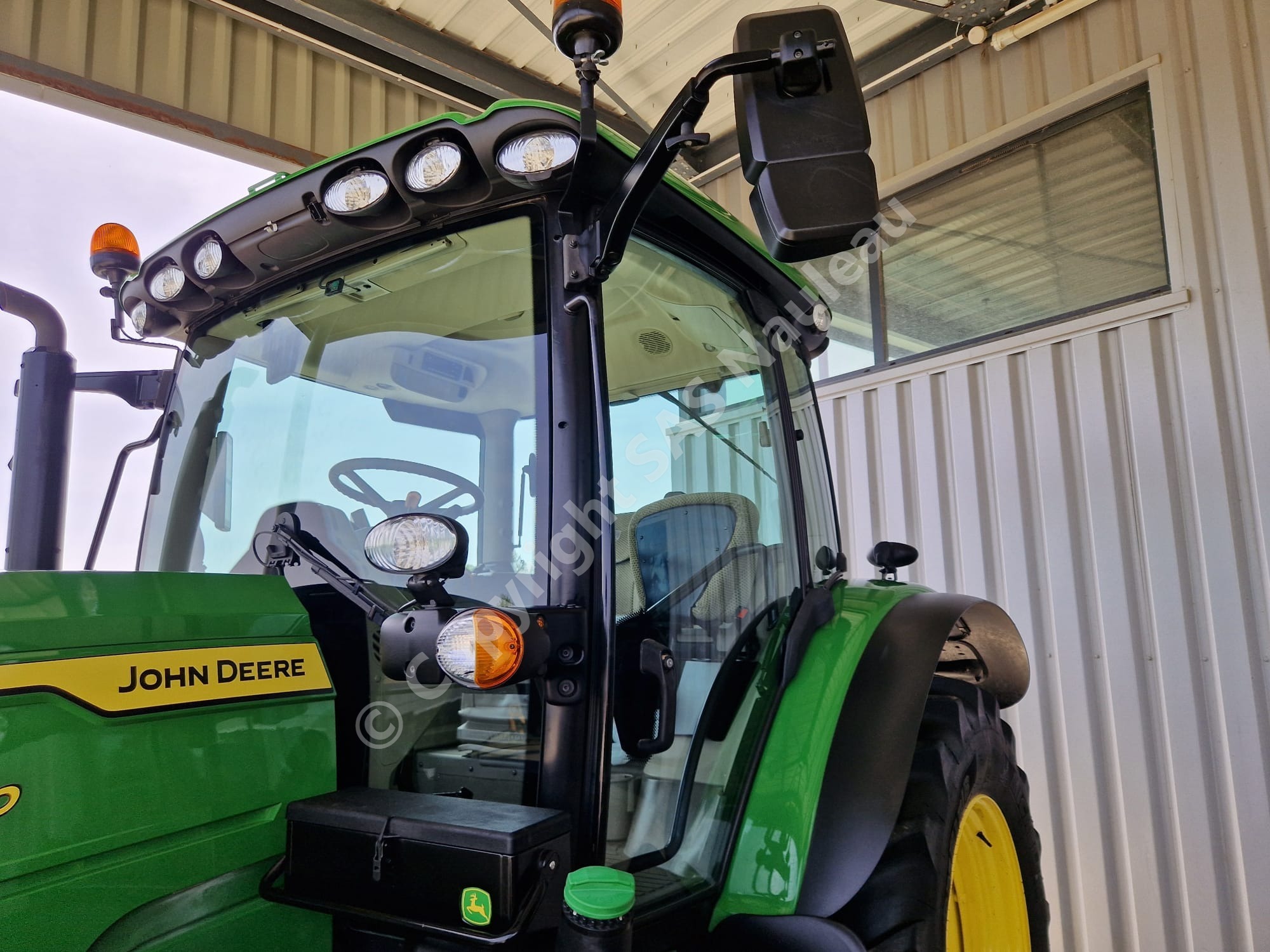 JOHN DEERE 6R120