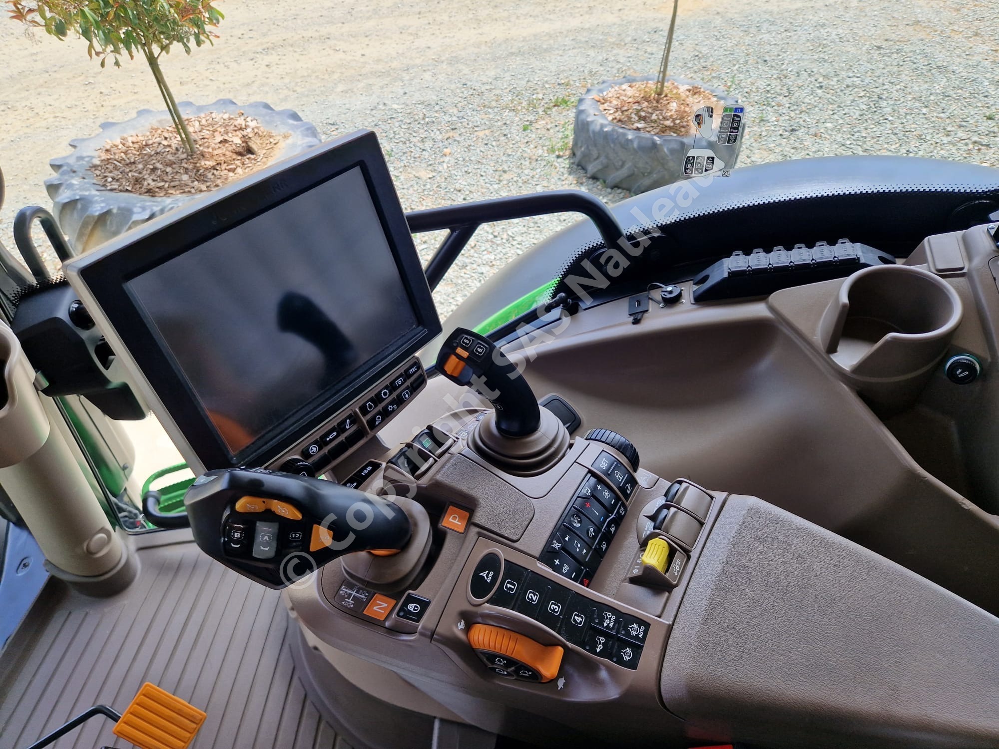 JOHN DEERE 6R120