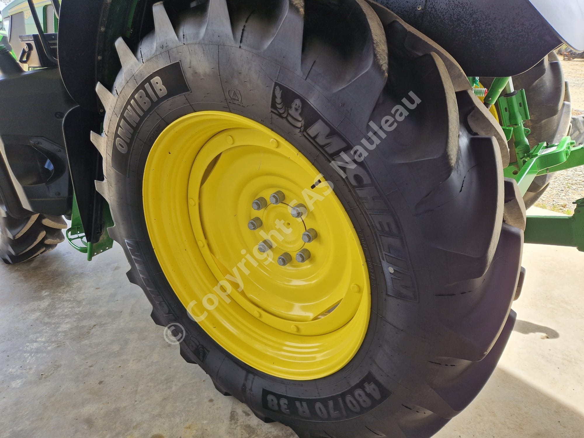 JOHN DEERE 6R120