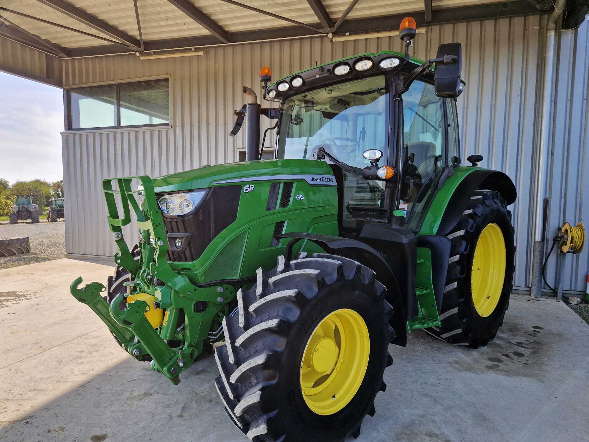JOHN DEERE 6R130