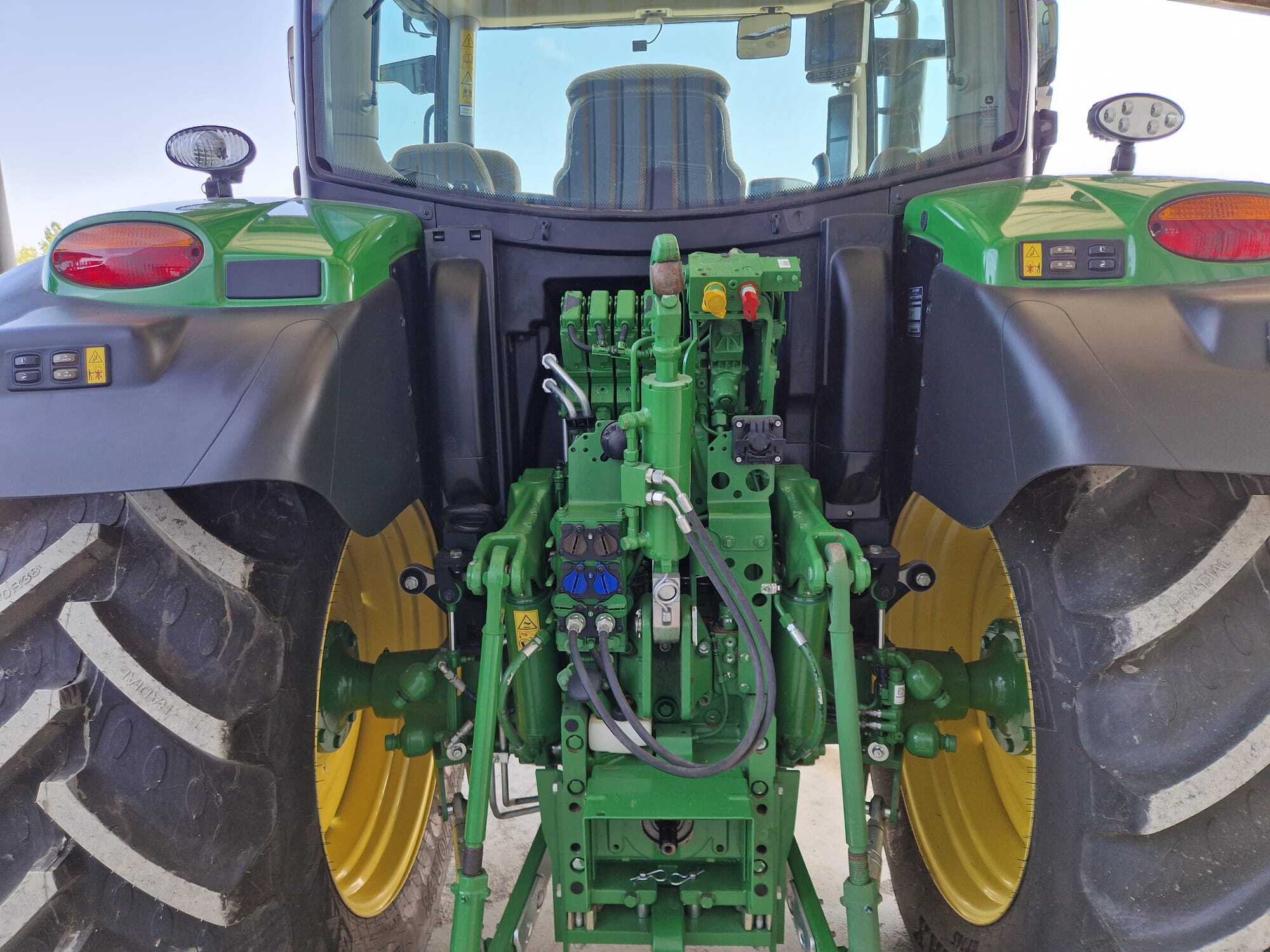 JOHN DEERE 6R130