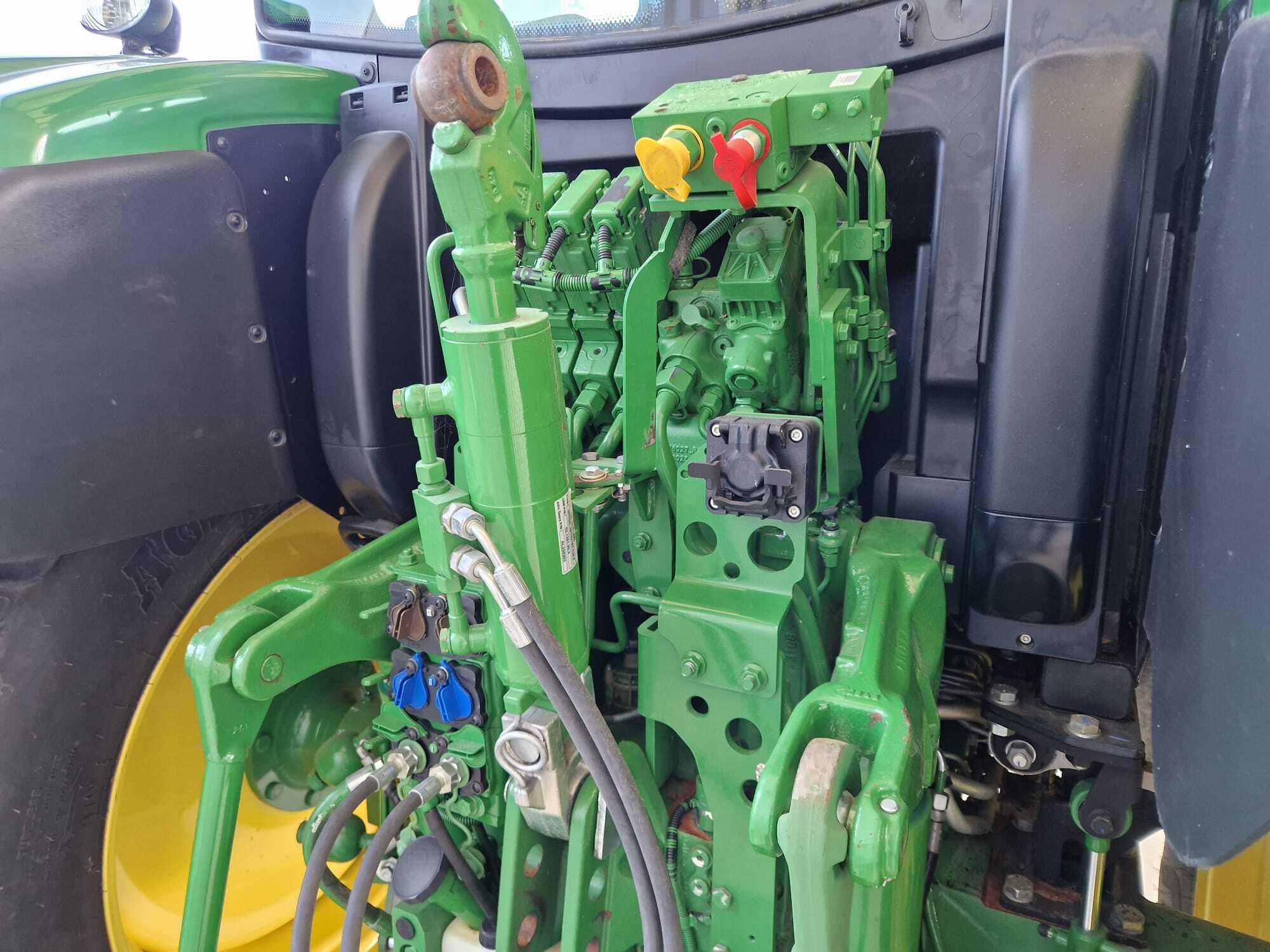 JOHN DEERE 6R130