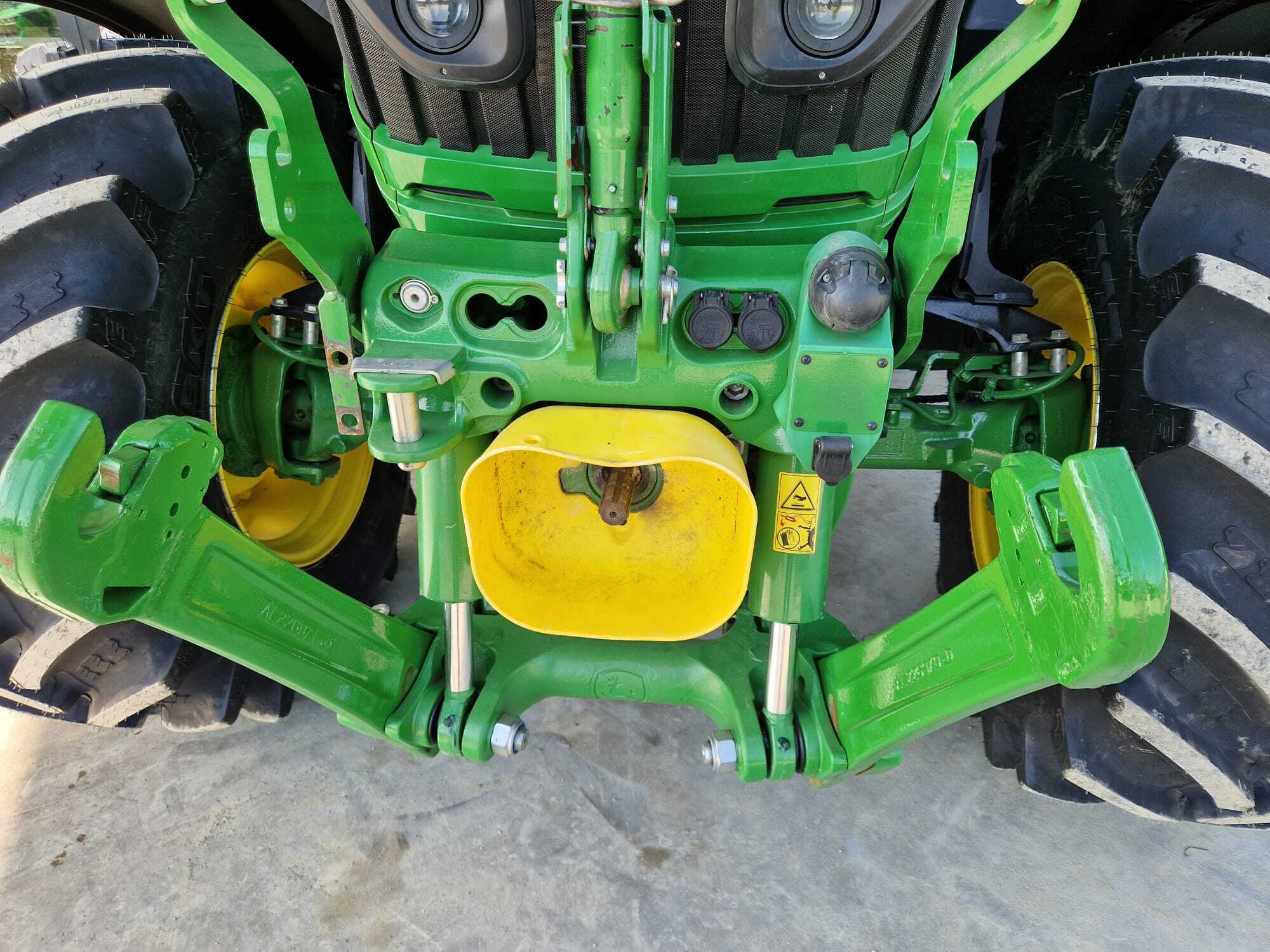JOHN DEERE 6R130