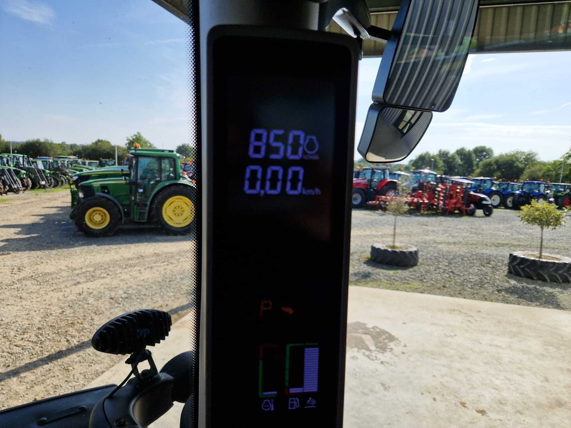 JOHN DEERE 6R130