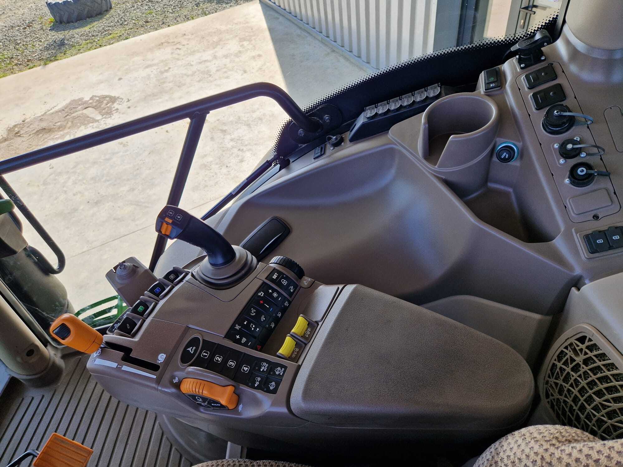 JOHN DEERE 6R130