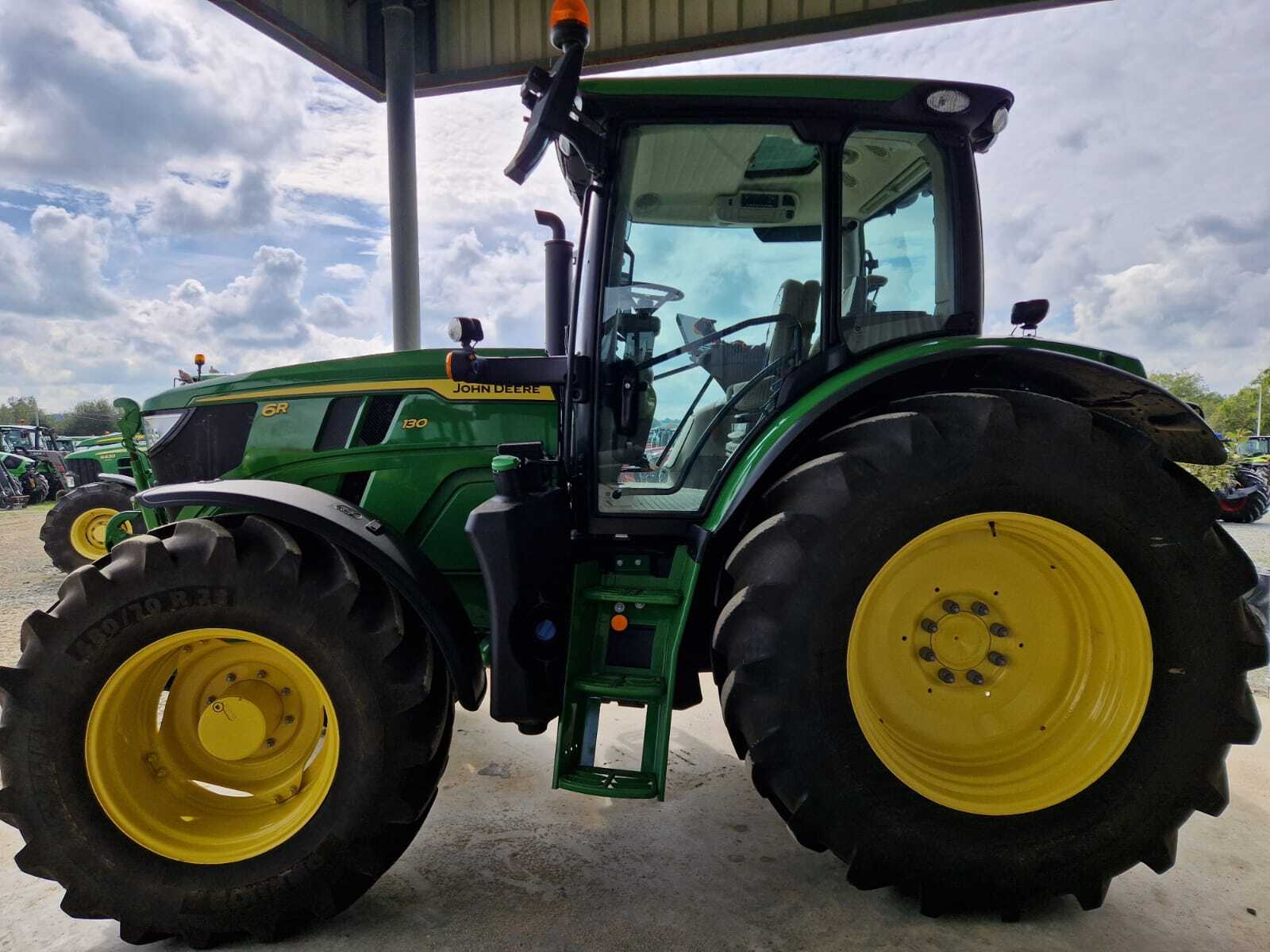 JOHN DEERE 6R130