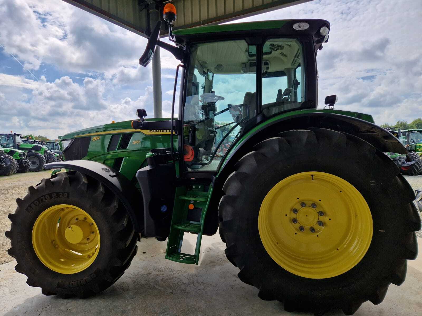 JOHN DEERE 6R130