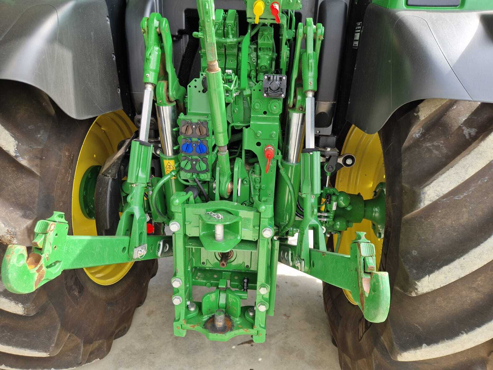 JOHN DEERE 6R130
