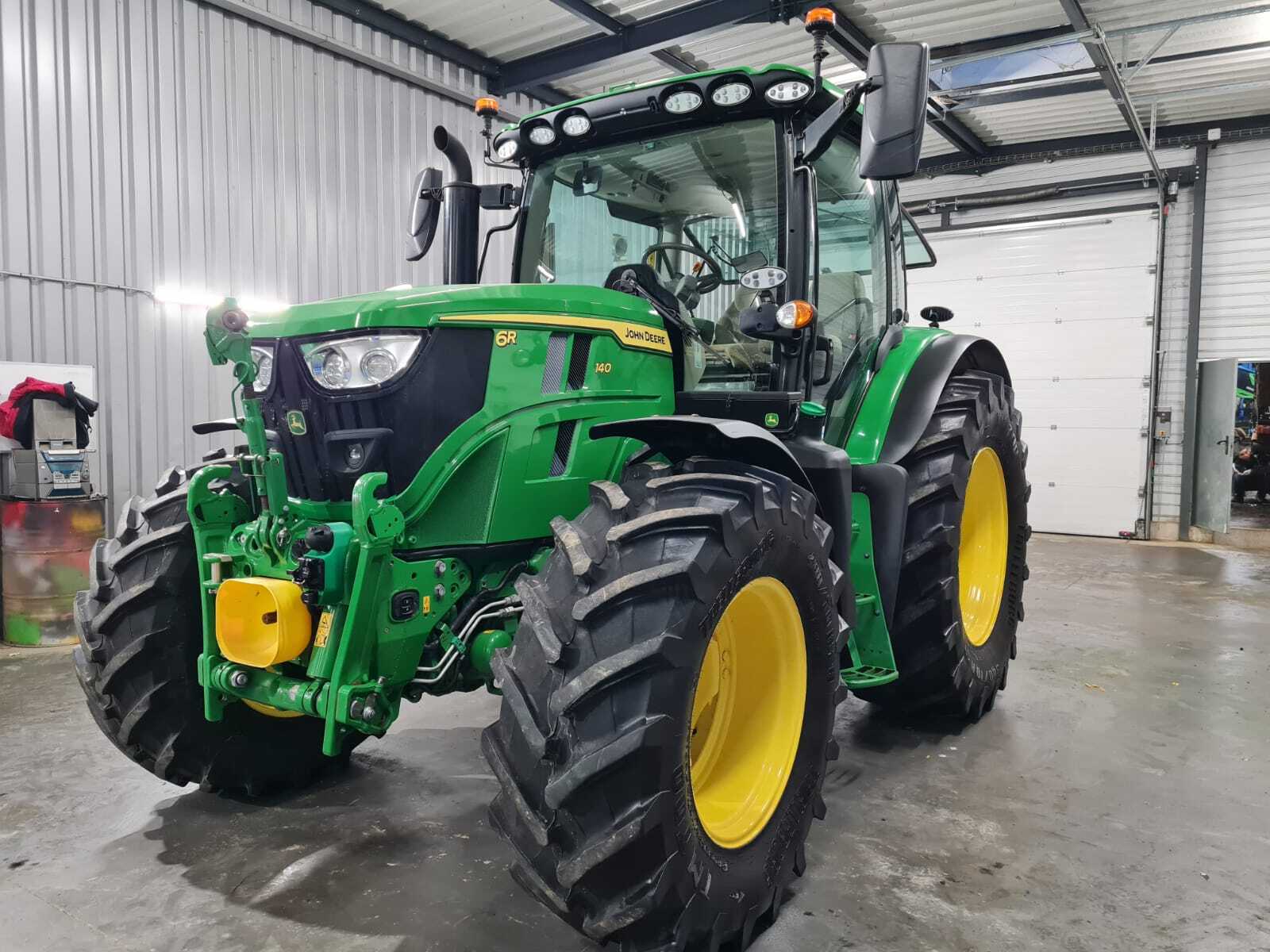 JOHN DEERE 6R140