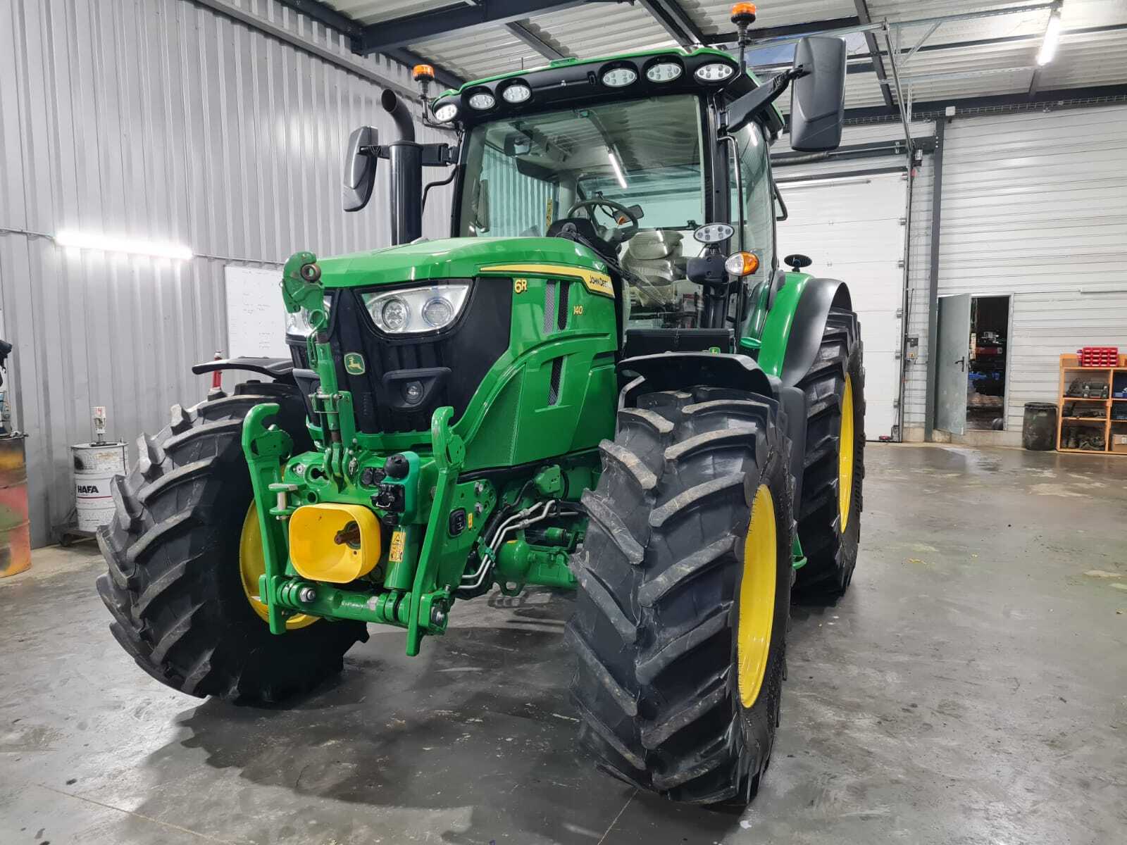 JOHN DEERE 6R140