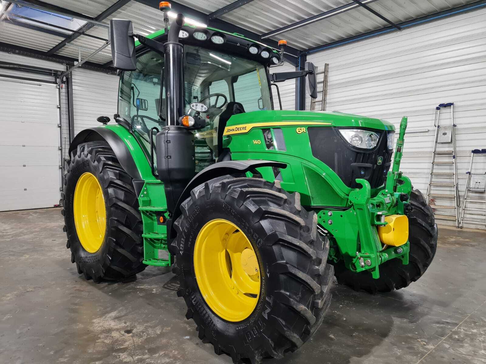 JOHN DEERE 6R140