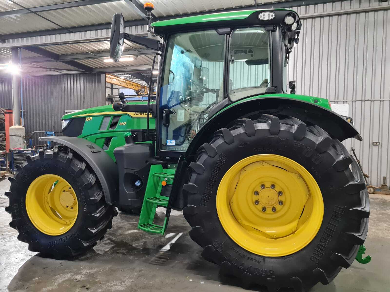 JOHN DEERE 6R140