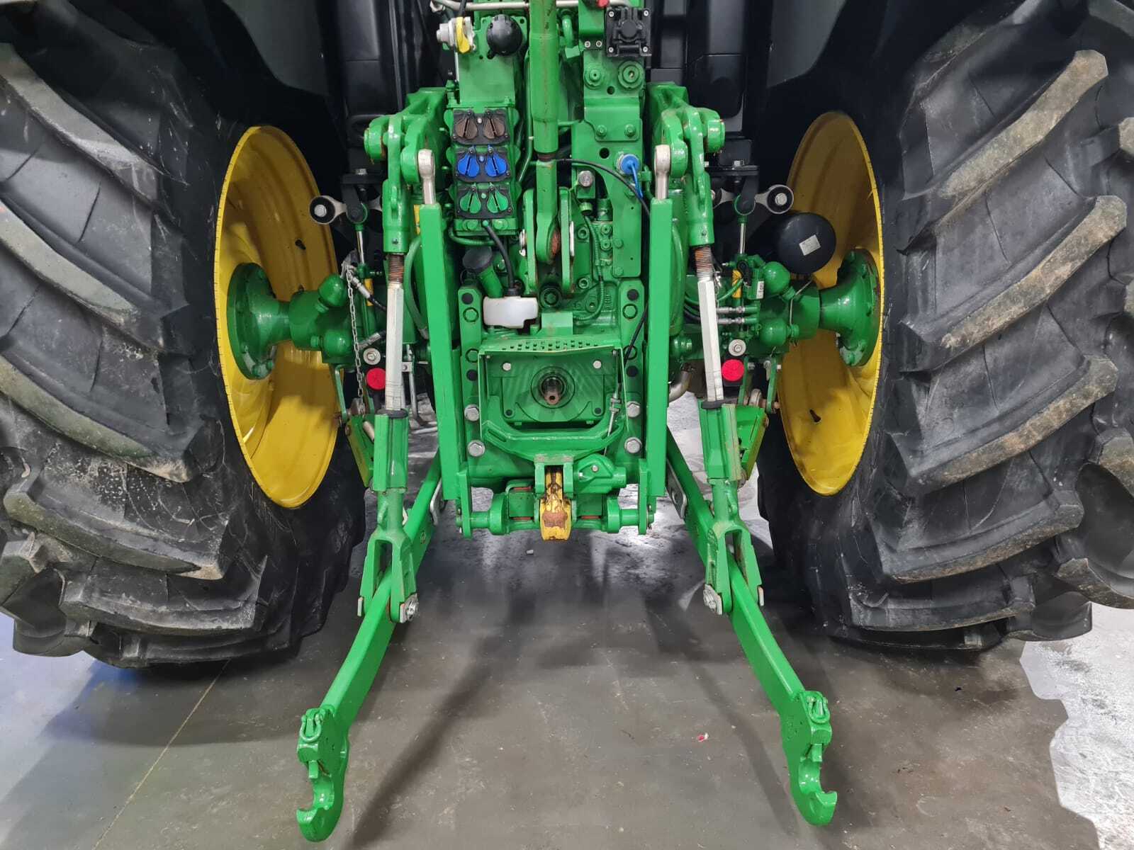 JOHN DEERE 6R140