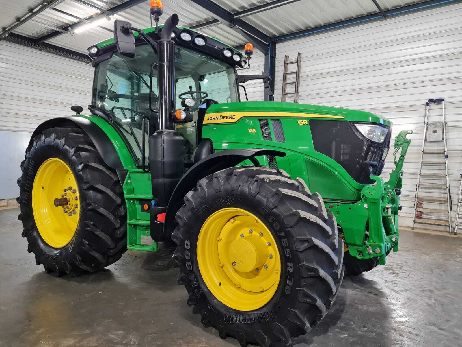 JOHN DEERE 6R155