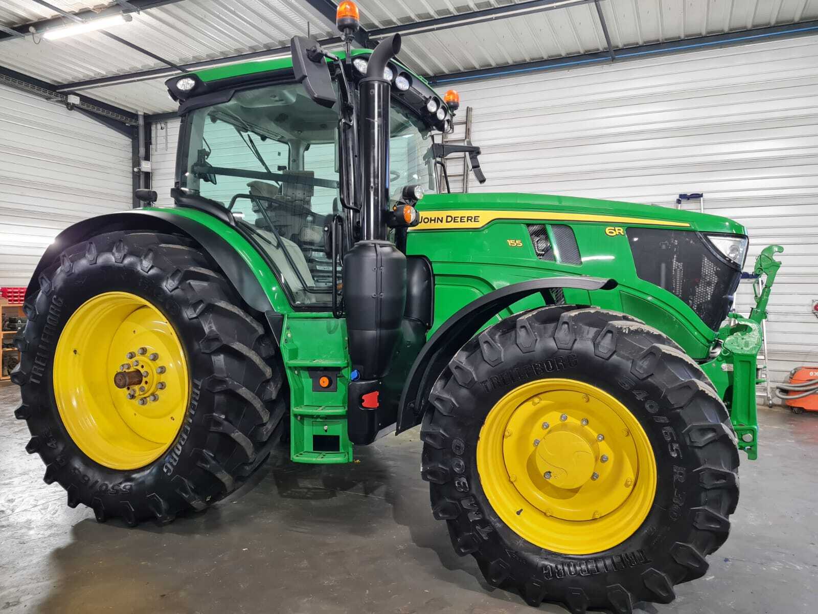 JOHN DEERE 6R155