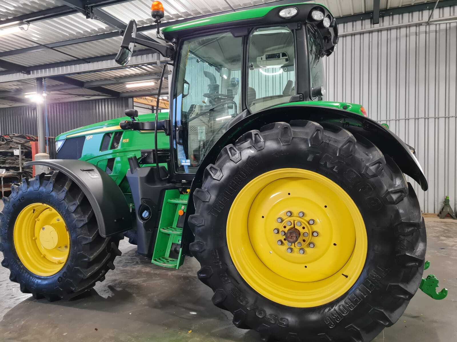 JOHN DEERE 6R155