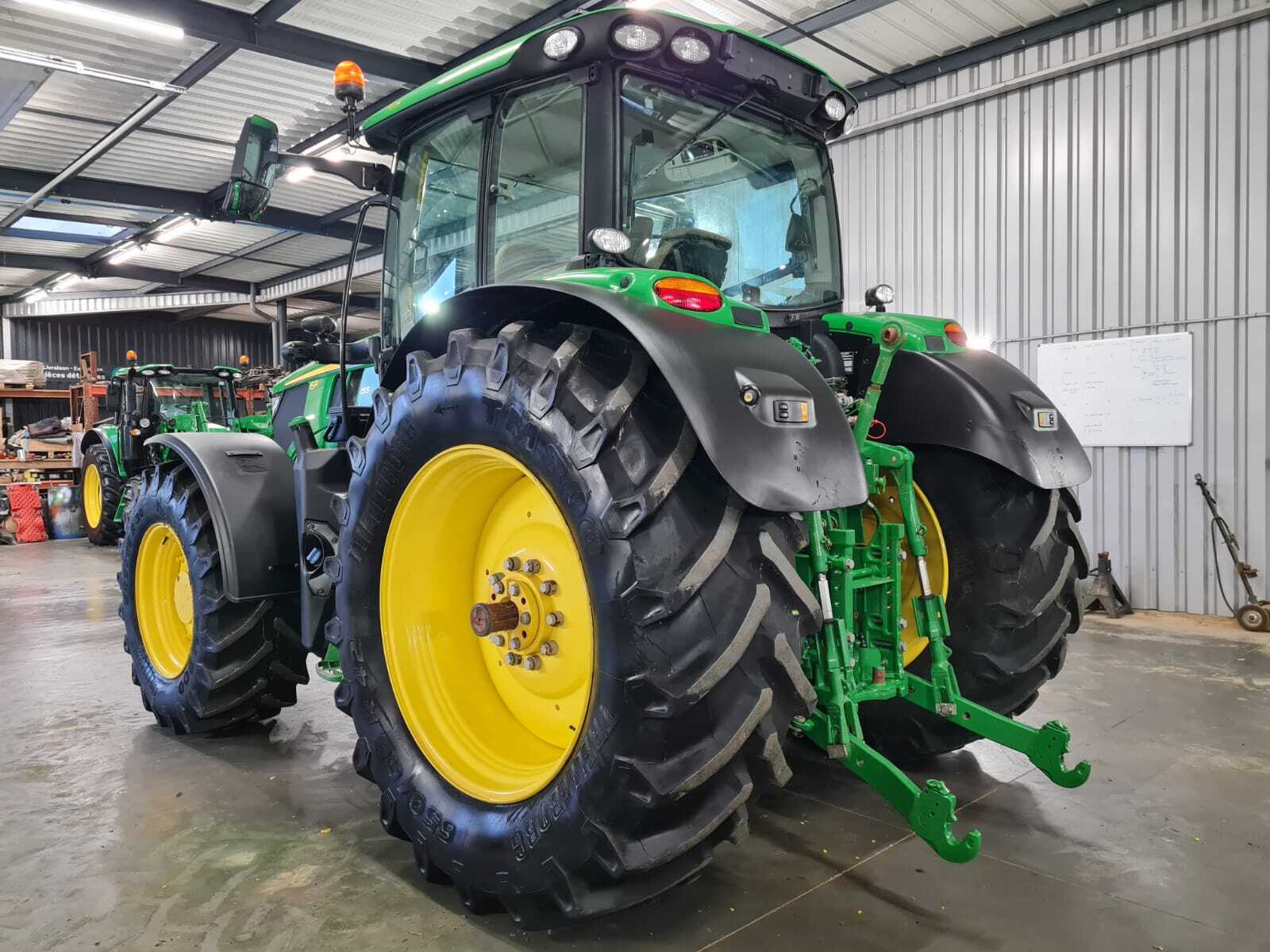 JOHN DEERE 6R155