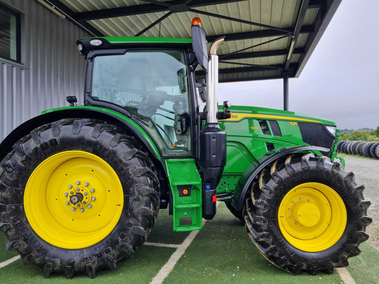 JOHN DEERE 6R165