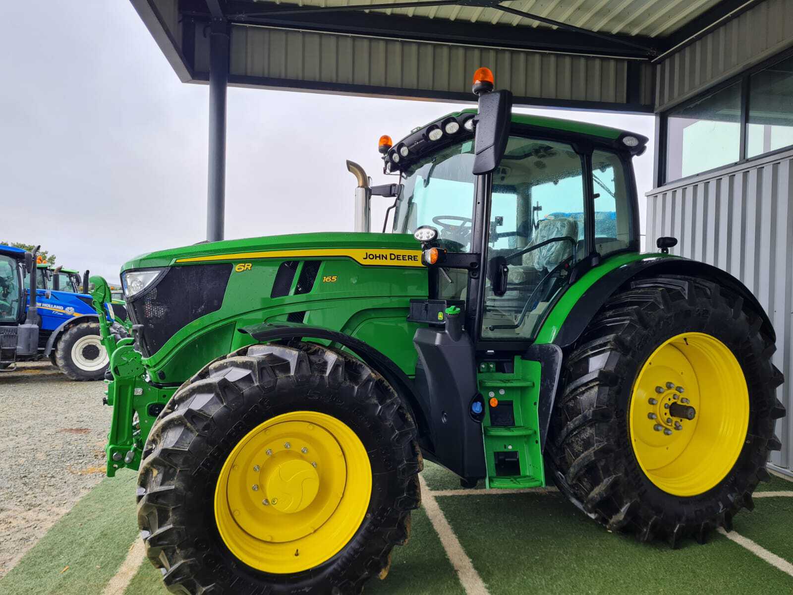 JOHN DEERE 6R165