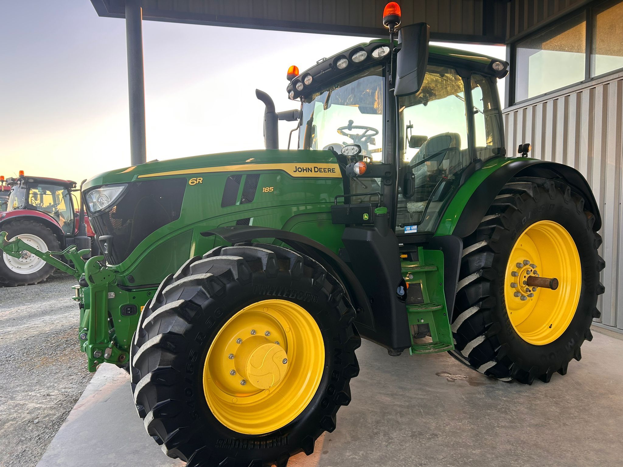 JOHN DEERE 6R185