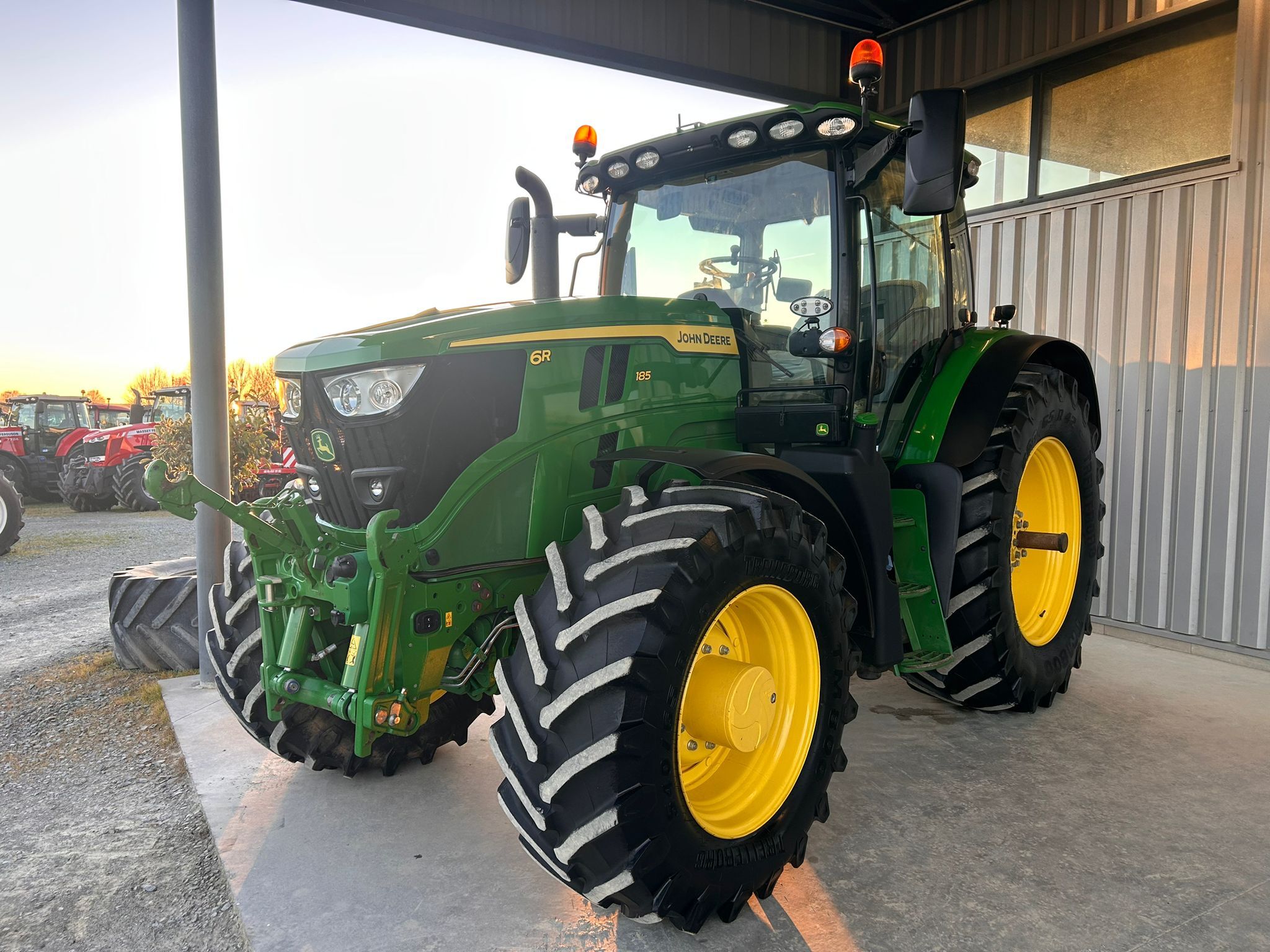 JOHN DEERE 6R185