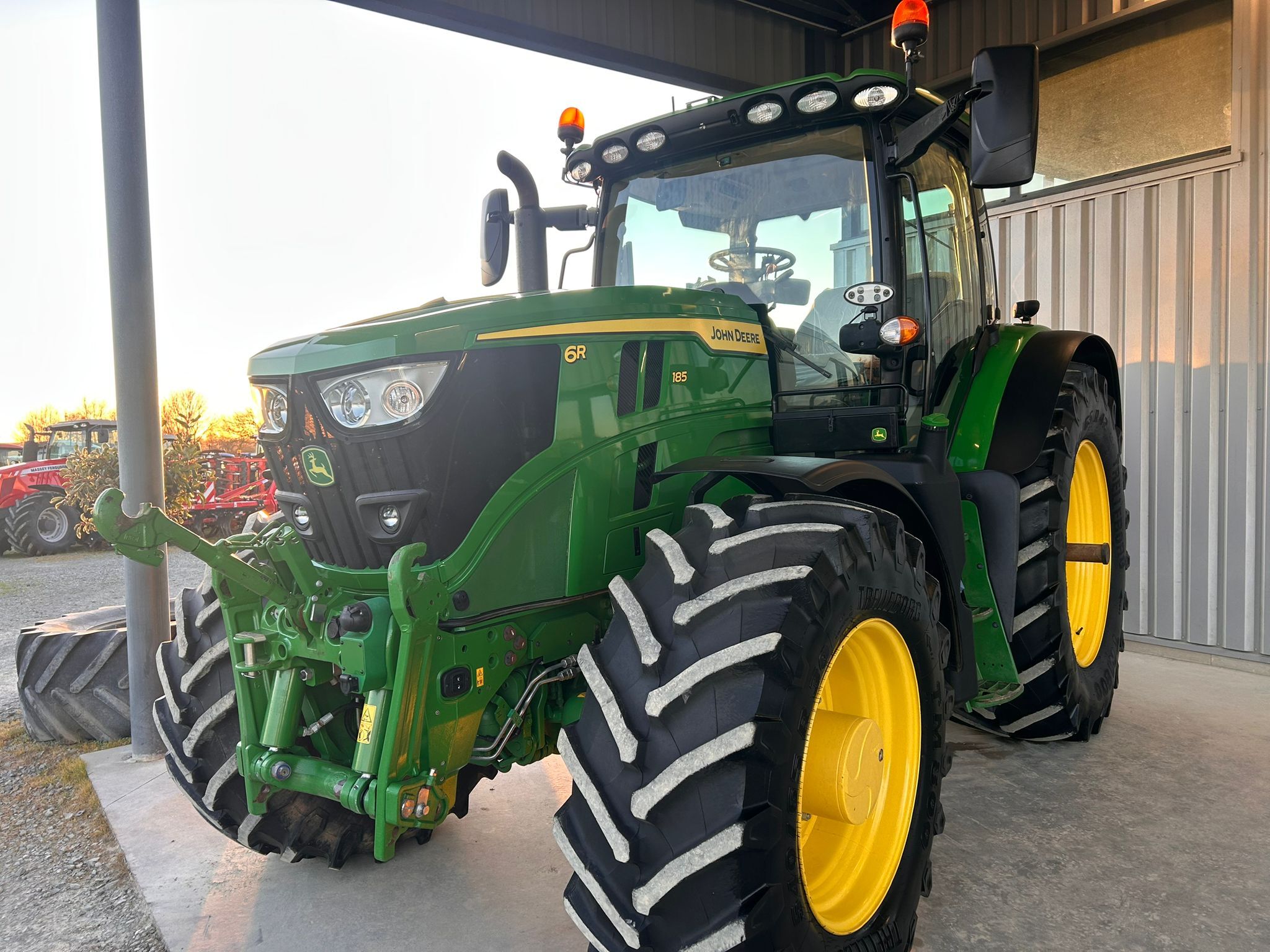 JOHN DEERE 6R185