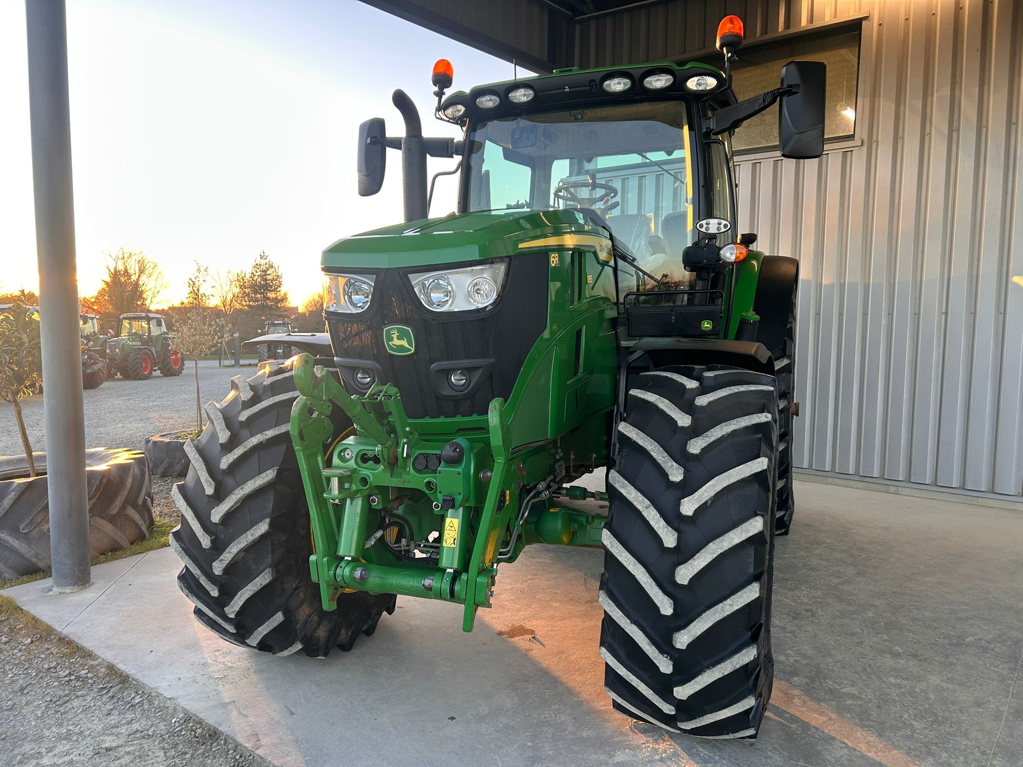 JOHN DEERE 6R185