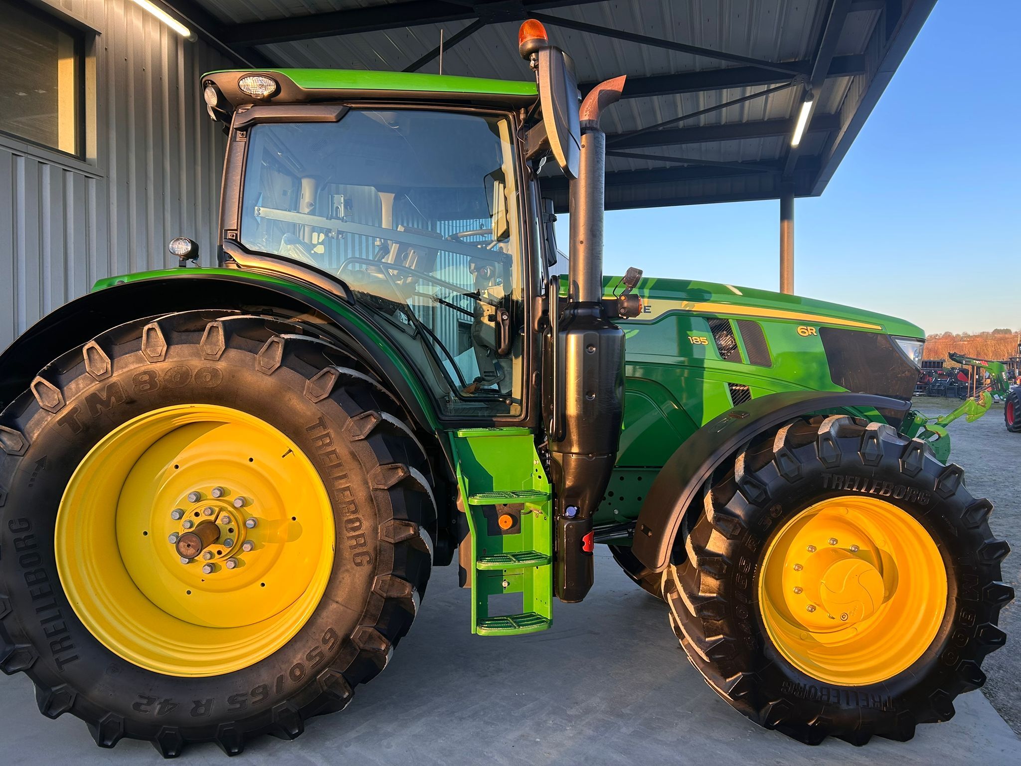 JOHN DEERE 6R185