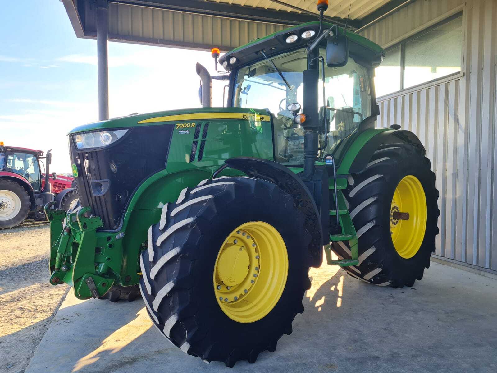 JOHN DEERE 7200R