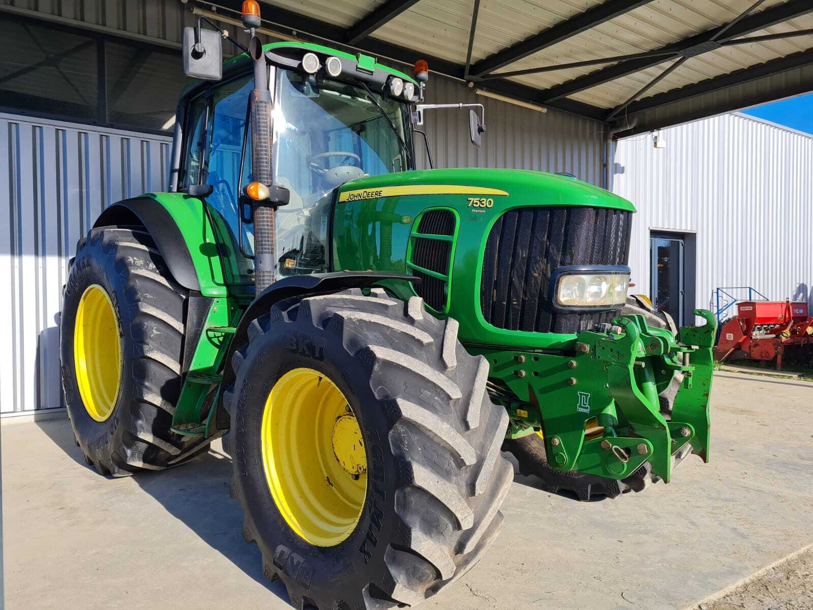 JOHN DEERE 7530 PREMIUM