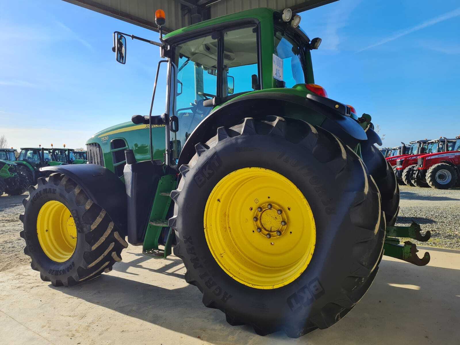 JOHN DEERE 7530 PREMIUM