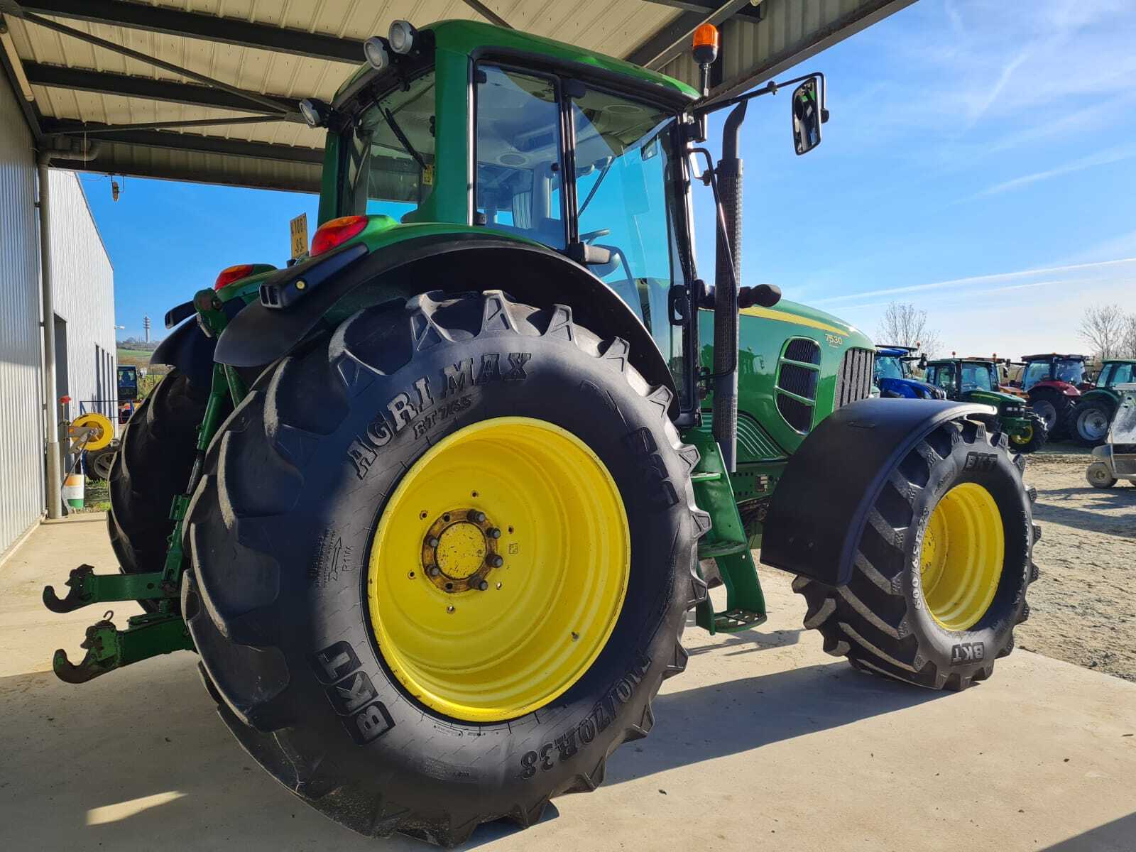 JOHN DEERE 7530 PREMIUM
