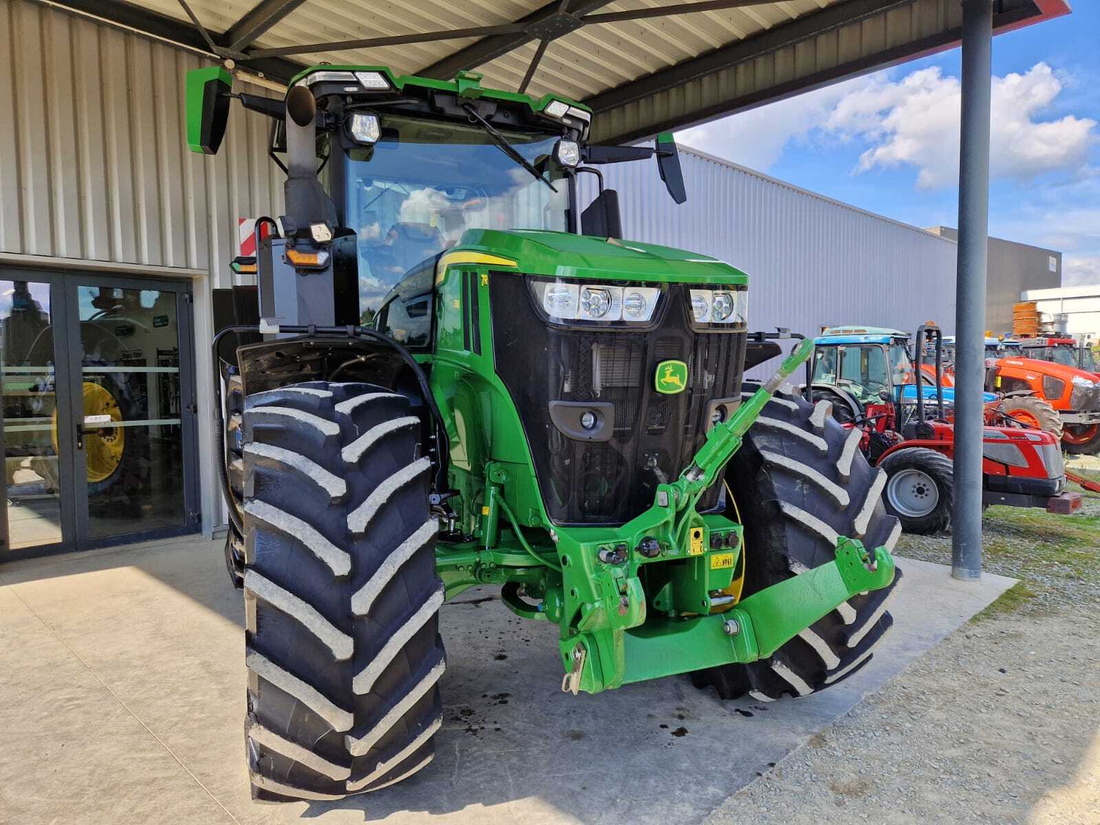 JOHN DEERE 7R310