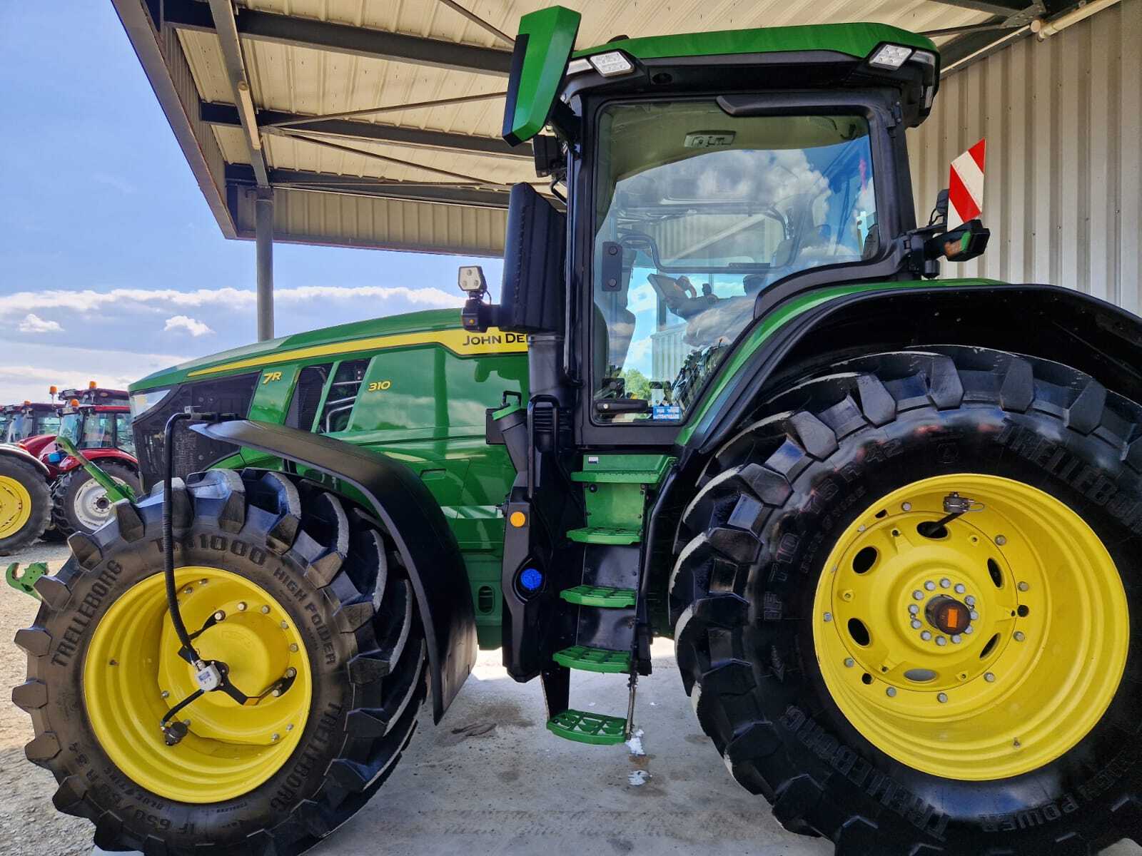 JOHN DEERE 7R310