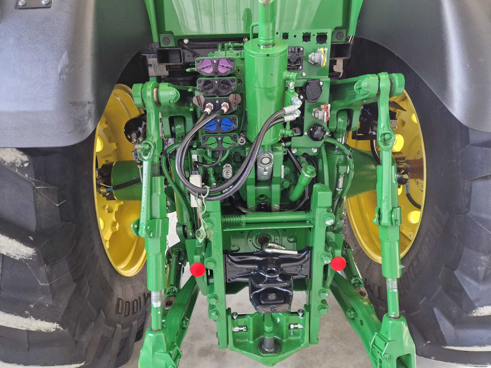 JOHN DEERE 7R310