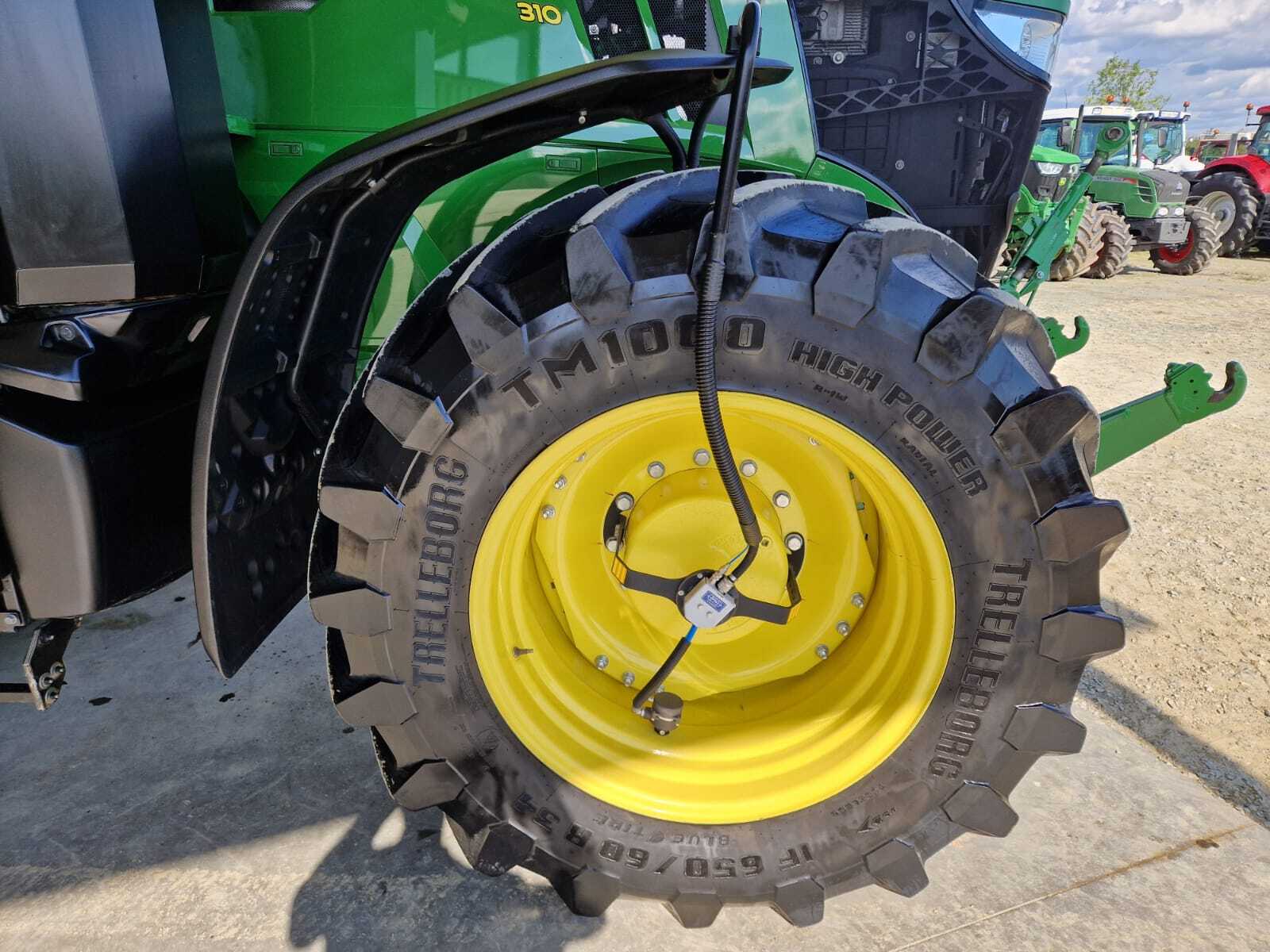 JOHN DEERE 7R310