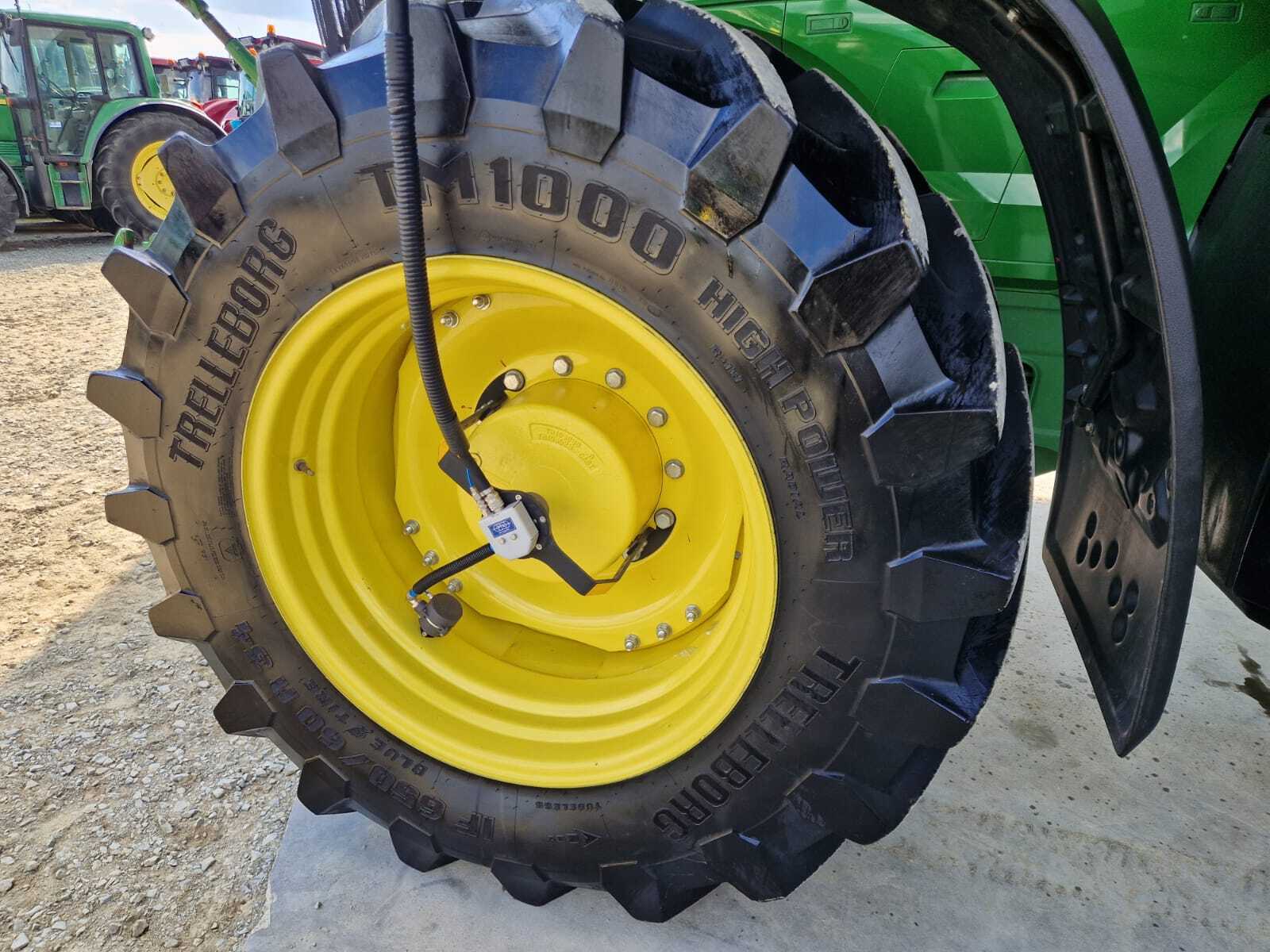 JOHN DEERE 7R310
