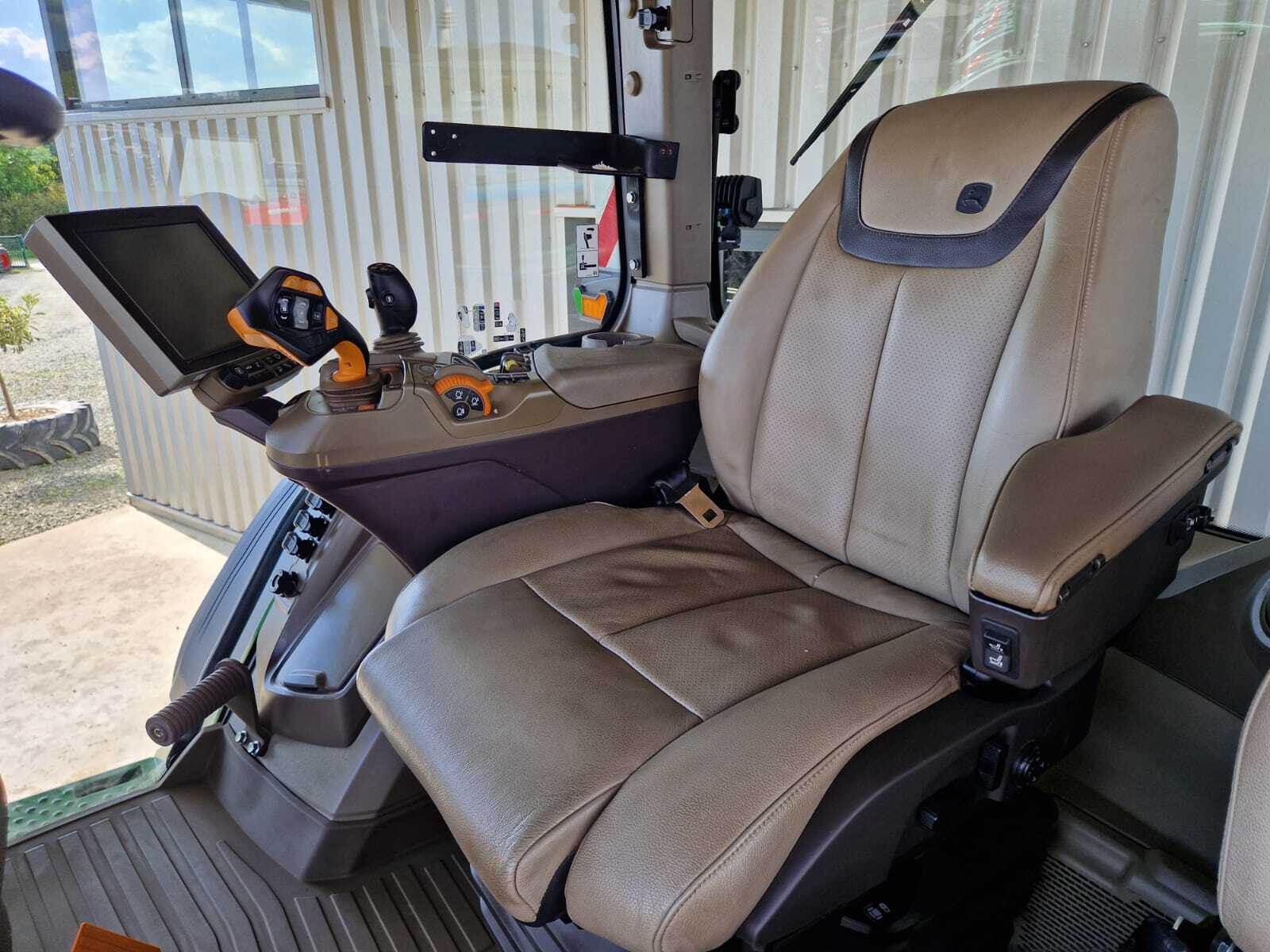 JOHN DEERE 7R310