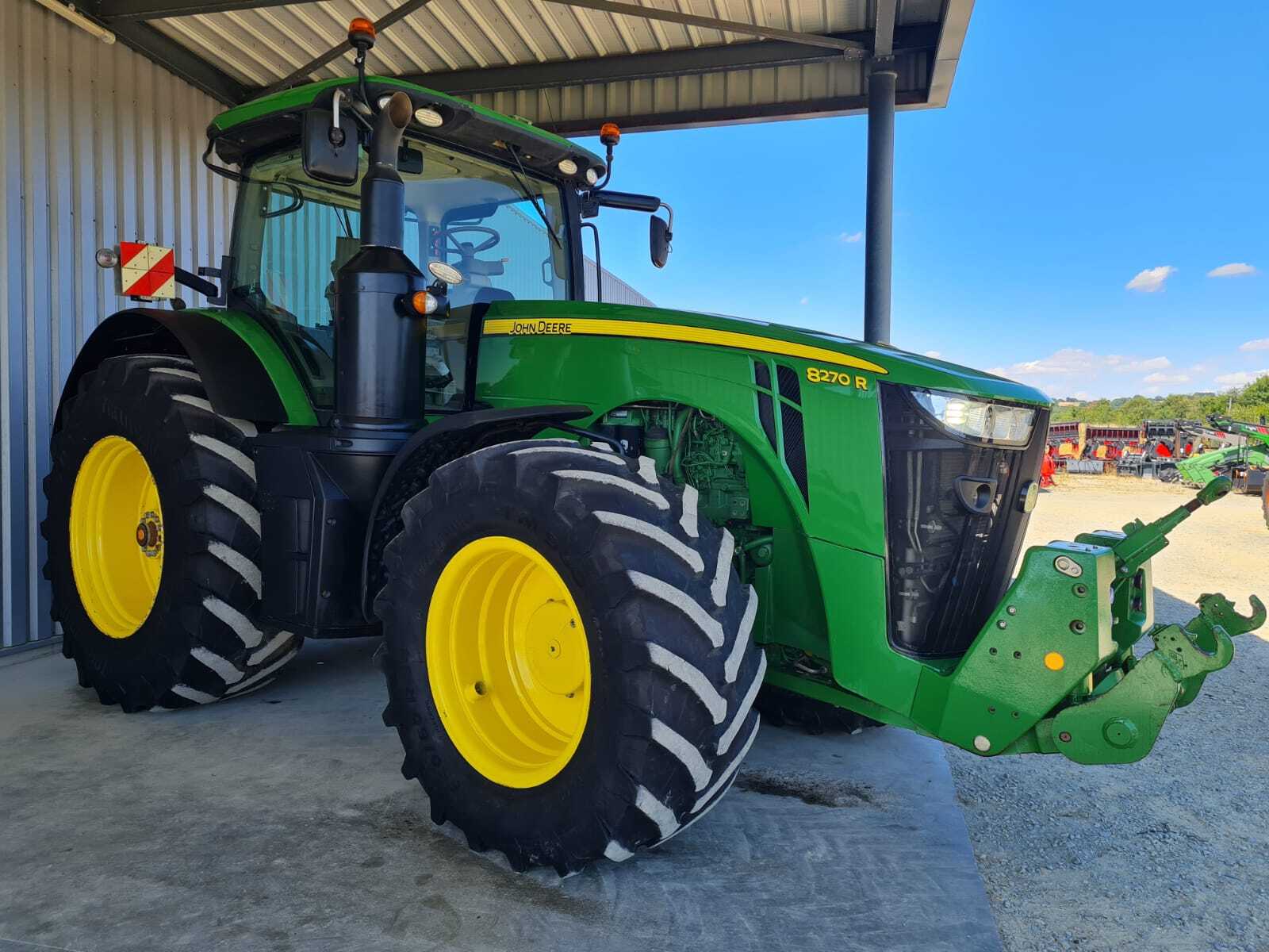 JOHN DEERE 8270R