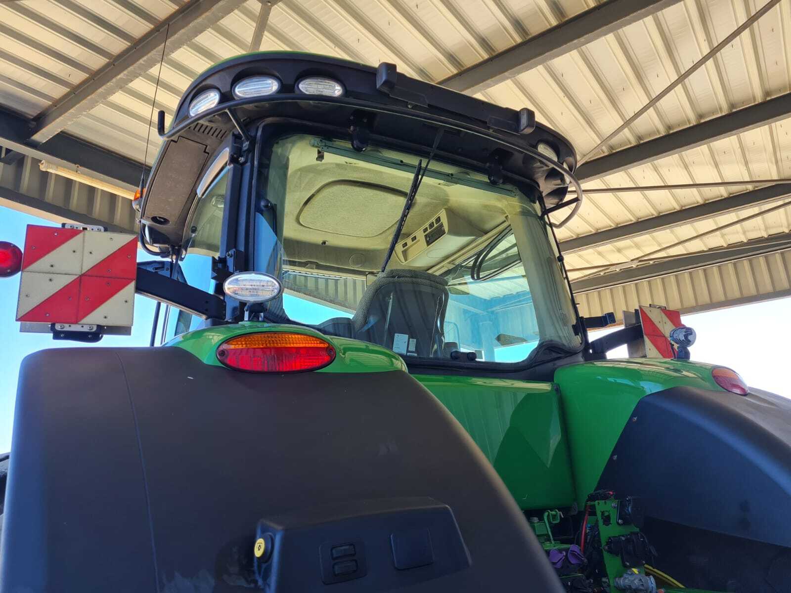 JOHN DEERE 8270R