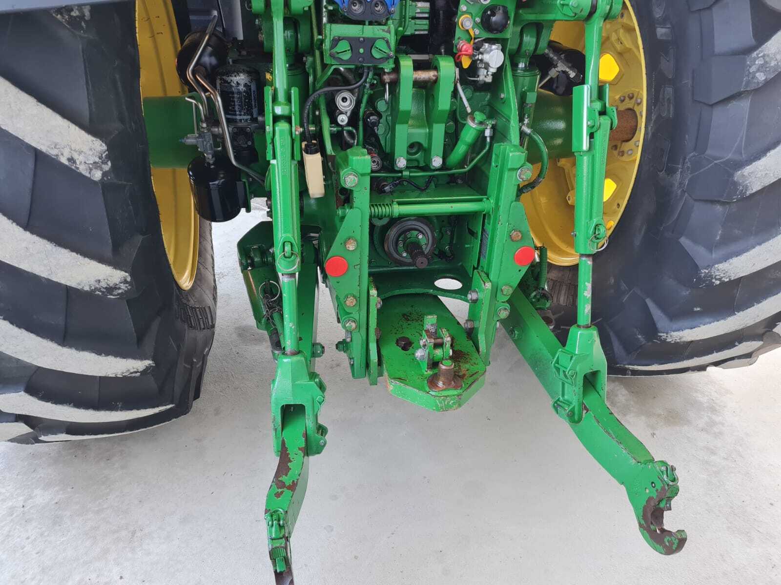 JOHN DEERE 8270R
