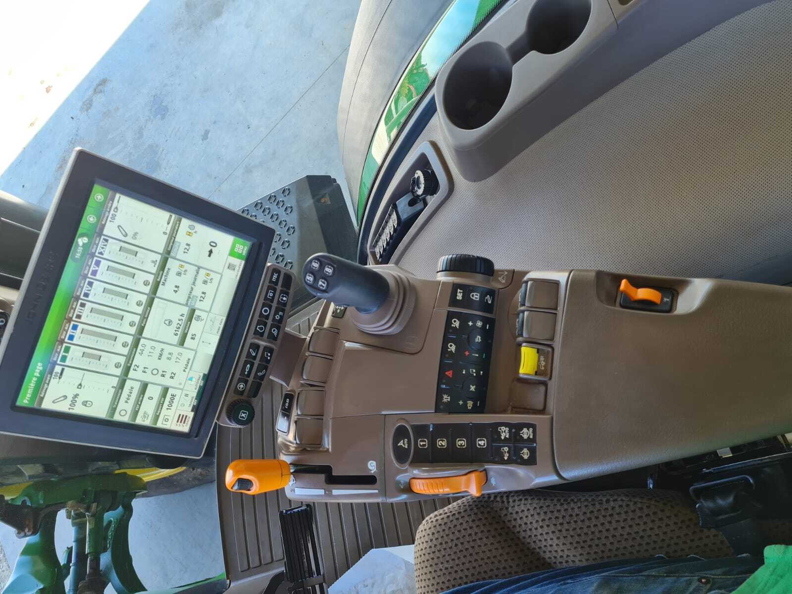 JOHN DEERE 8270R