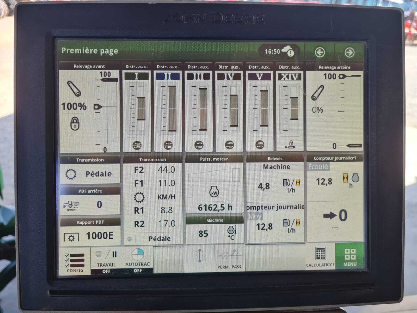 JOHN DEERE 8270R