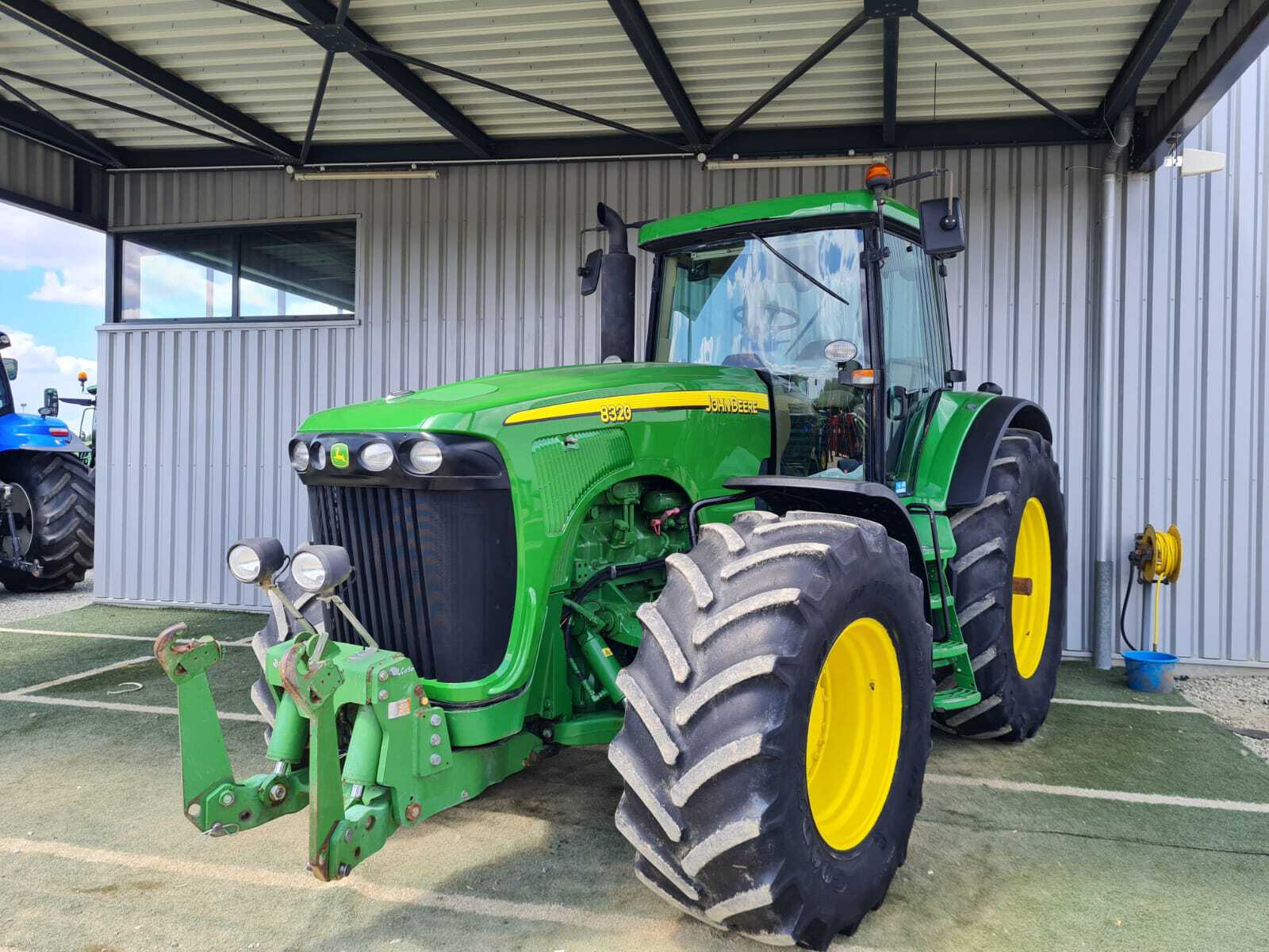 JOHN DEERE 8320