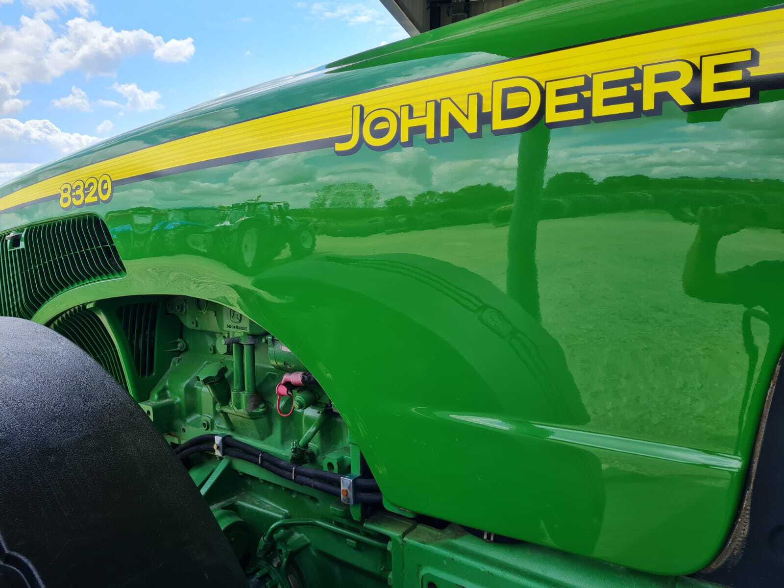 JOHN DEERE 8320