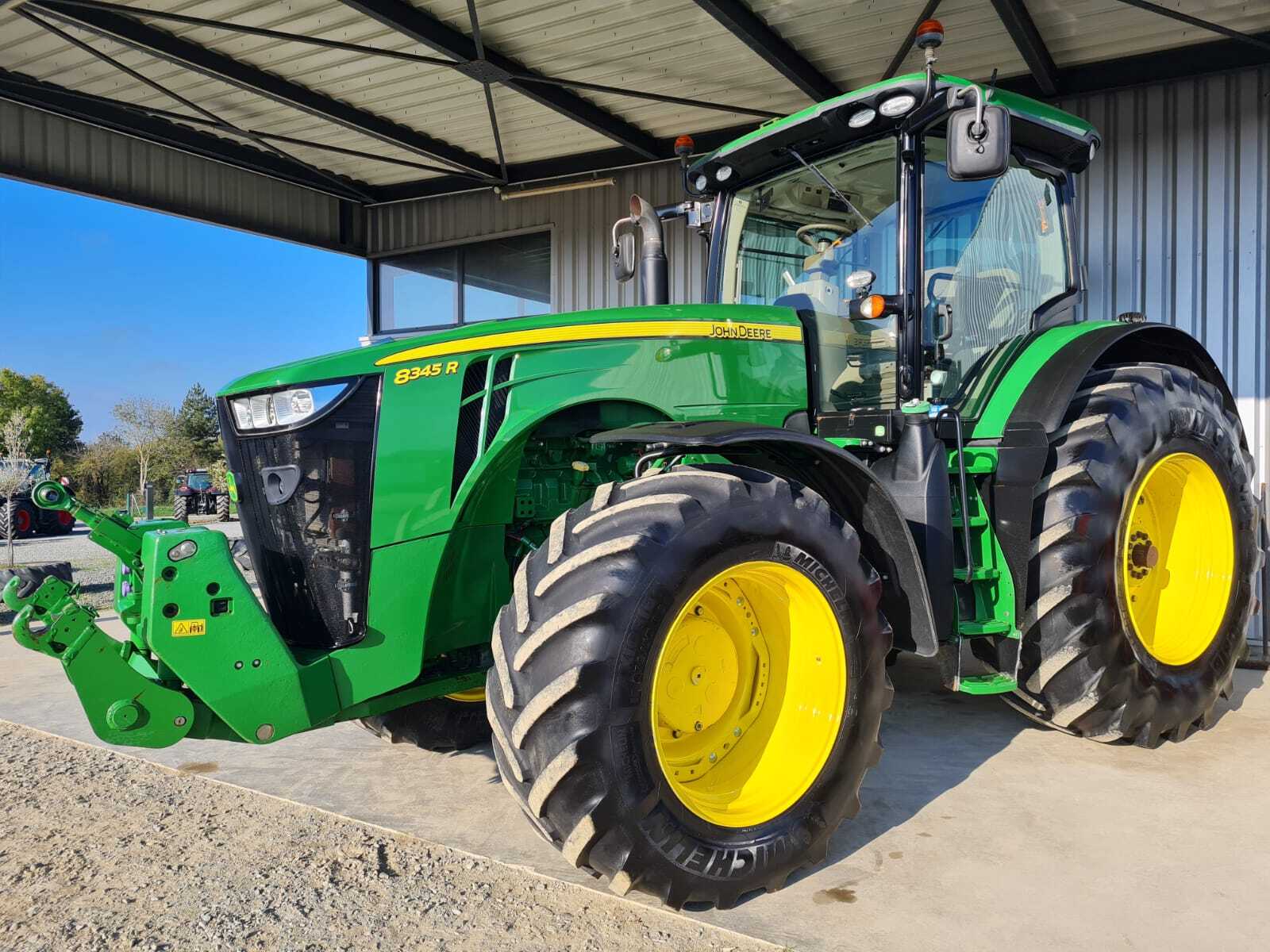 JOHN DEERE 8345R