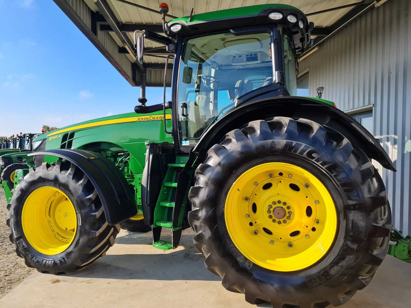 JOHN DEERE 8345R