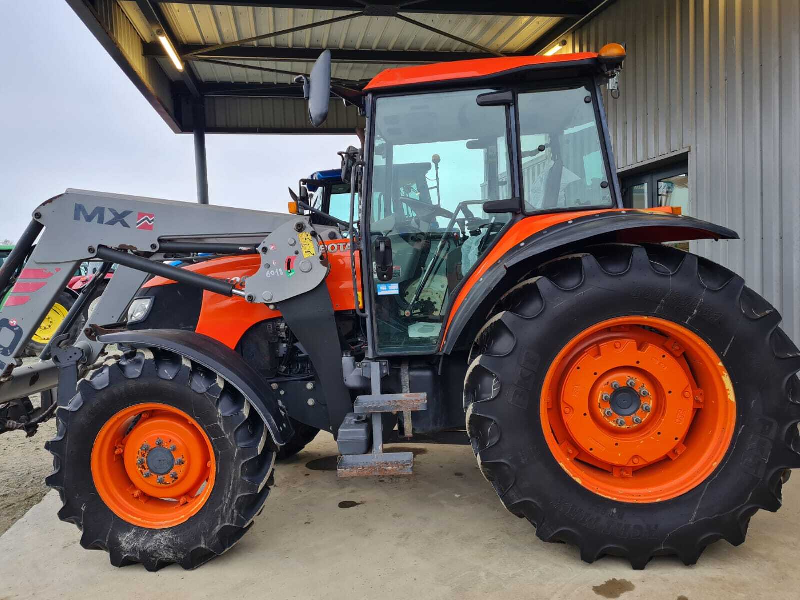 KUBOTA M108S